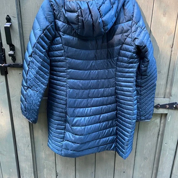 Almost new Eddie Bauer Cirrus Lite jacket - Picture 6 of 7